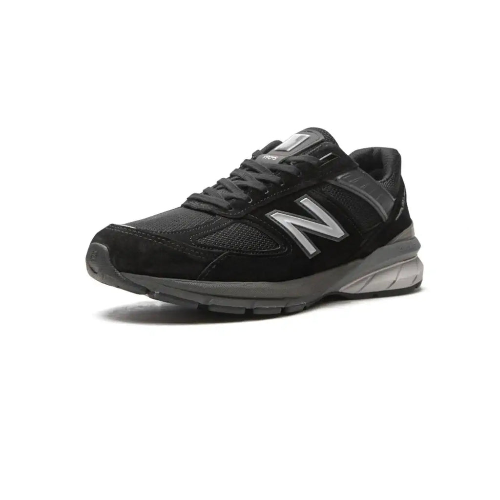 990 V5 "CORE BLACK"